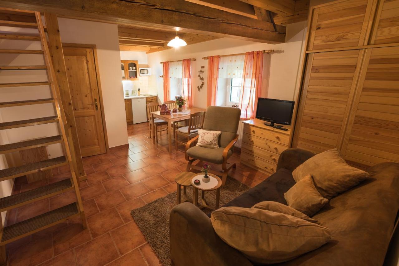 Apartmany Adrspach " U Kozaru " Teplice nad Metuji Bagian luar foto